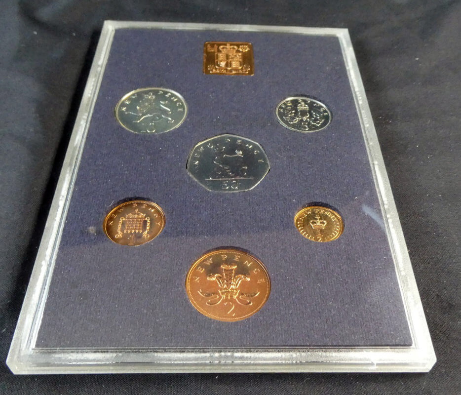 1976 Royal Mint Proof Set - AJB Collectables